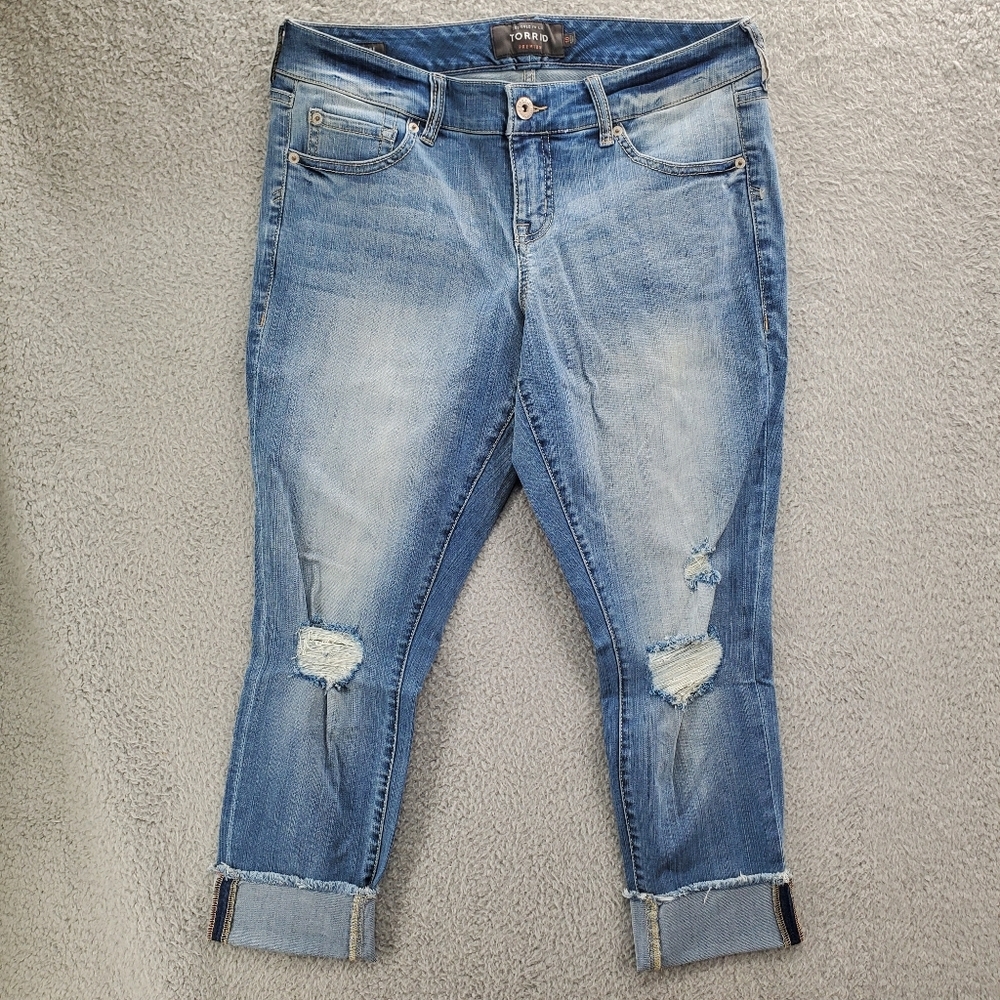 torrid Light Blue Distressed Cropped Jeans